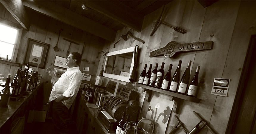 HillCrest Oregon winery tasting room interior